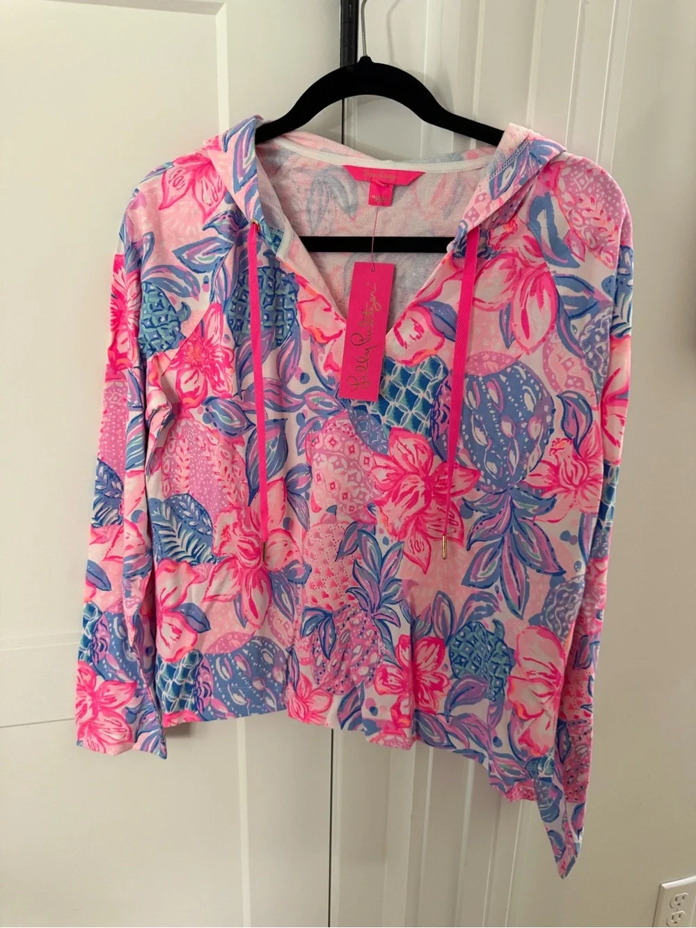 NWT Lilly Pulitzer Kiawah Hoodie in Pink Isle Snappy Turtle - Picture 2 of 7
